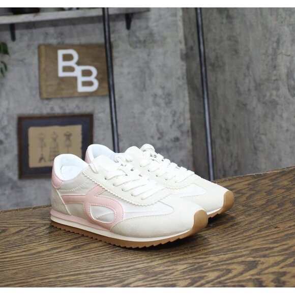 NWT On 34th Womens Madisonn Colorblock Sneakers 10020078700 Tan / Pink / Bone 5M - Picture 5 of 11